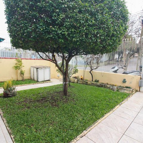 Casa à venda com 130m², 3 quartos e 3 vagas Casa à venda com 130m², 3 quartos e 3 vagasJardim