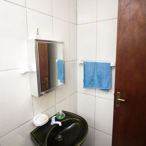 Casa à venda com 130m², 3 quartos e 3 vagas Casa à venda com 130m², 3 quartos e 3 vagasBanheiro de serviço