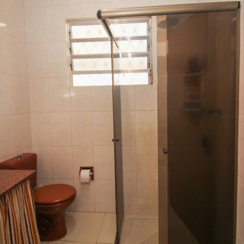 Casa à venda com 130m², 3 quartos e 3 vagas Casa à venda com 130m², 3 quartos e 3 vagasBanheiro Social