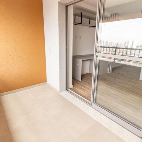 Apartamento à venda com 28m², 1 quarto e sem vaga Apartamento à venda com 28m², 1 quarto e sem vagaVaranda