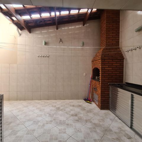 Casa à venda com 96m², 3 quartos e 2 vagasÁrea Externa
