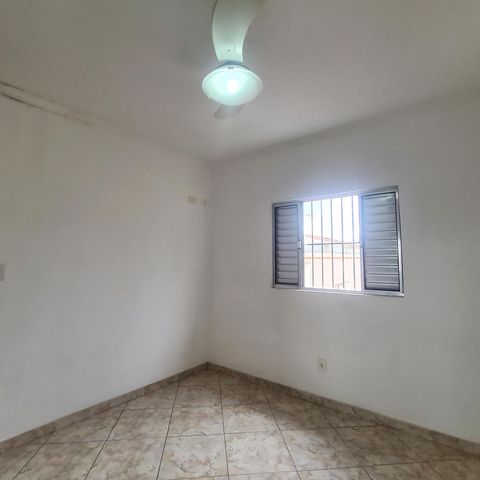 Casa à venda com 96m², 3 quartos e 2 vagasSuíte
