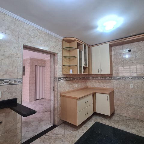 Casa à venda com 96m², 3 quartos e 2 vagasCozinha