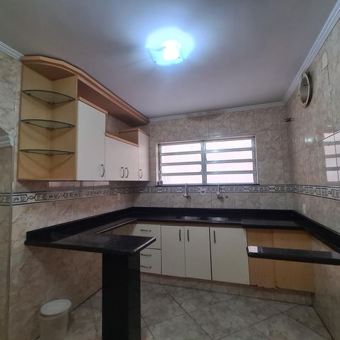 Casa à venda com 96m², 3 quartos e 2 vagasCozinha
