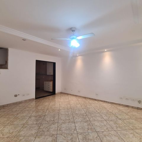 Casa à venda com 96m², 3 quartos e 2 vagasSala