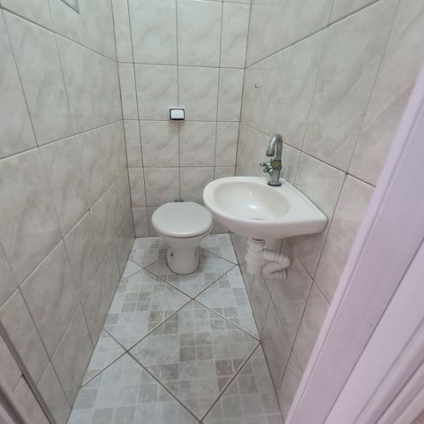 Casa à venda com 96m², 3 quartos e 2 vagasBanheiro
