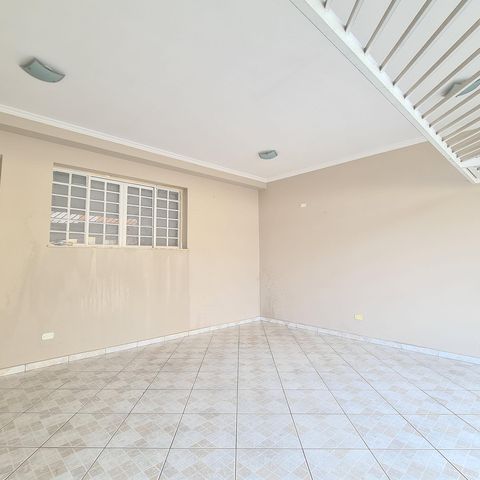 Casa à venda com 96m², 3 quartos e 2 vagasGaragem