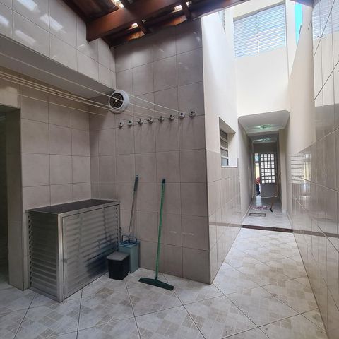 Casa à venda com 96m², 3 quartos e 2 vagasÁrea Externa