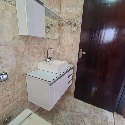 Casa à venda com 96m², 3 quartos e 2 vagasBanheiro da Suíte