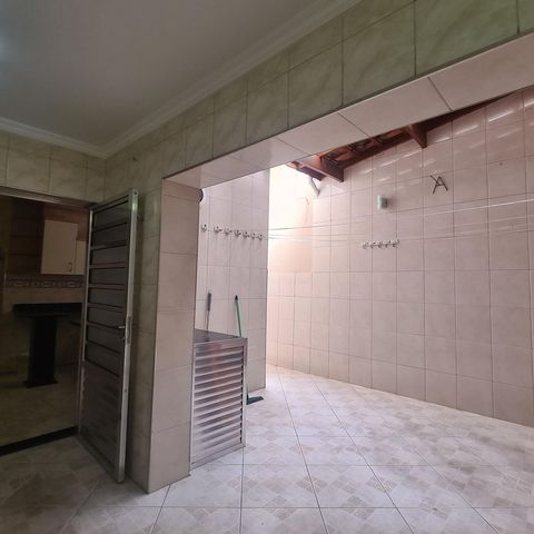 Casa à venda com 96m², 3 quartos e 2 vagasÁrea Externa