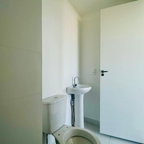 Apartamento à venda com 32m², 2 quartos e sem vaga Apartamento à venda com 32m², 2 quartos e sem vagaBanheiro Social