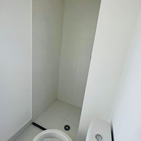 Apartamento à venda com 32m², 2 quartos e sem vaga Apartamento à venda com 32m², 2 quartos e sem vagaBanheiro Social
