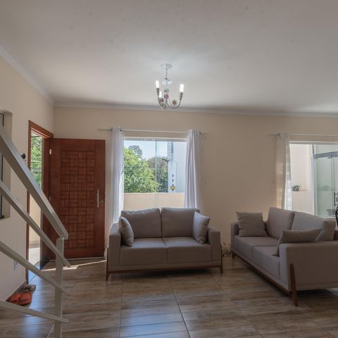 Casa à venda com 106m², 3 quartos e 5 vagasSala