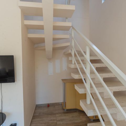 Casa à venda com 106m², 3 quartos e 5 vagasSala