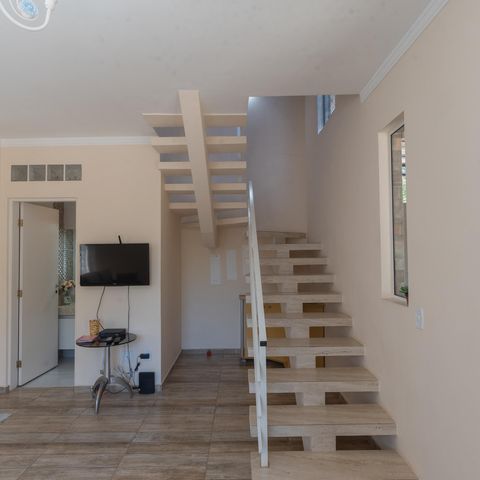 Casa à venda com 106m², 3 quartos e 5 vagasSala