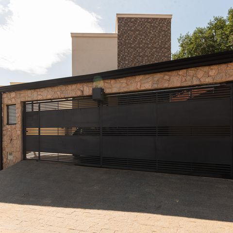 Casa à venda com 106m², 3 quartos e 5 vagasFachada