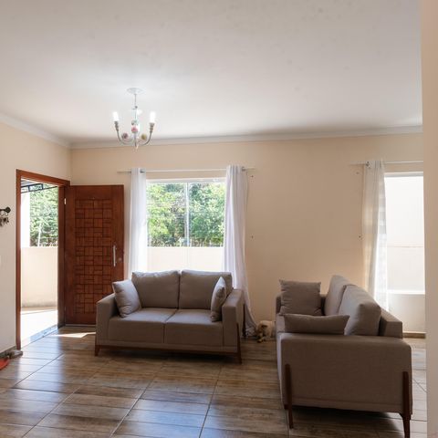 Casa à venda com 106m², 3 quartos e 5 vagasSala