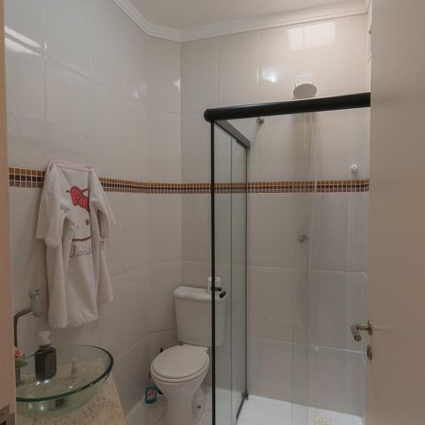 Casa à venda com 106m², 3 quartos e 5 vagasBanheiro