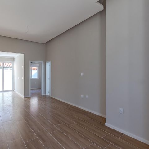 Casa à venda com 66m², 2 quartos e 1 vaga Casa à venda com 66m², 2 quartos e 1 vagaSala