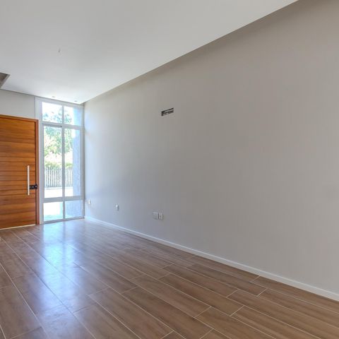 Casa à venda com 66m², 2 quartos e 1 vaga Casa à venda com 66m², 2 quartos e 1 vagaSala