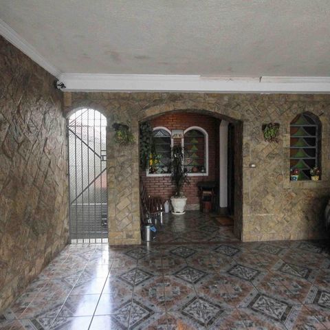 Casa à venda com 450m², 3 quartos e 3 vagasGaragem