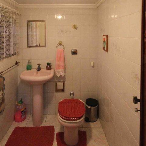Casa à venda com 450m², 3 quartos e 3 vagasBanheiro do espaço Gourmet