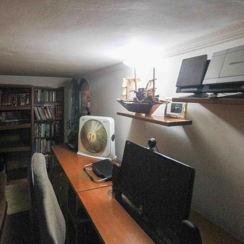 Casa à venda com 450m², 3 quartos e 3 vagasEscritório