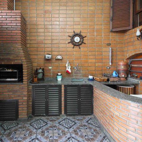 Casa à venda com 450m², 3 quartos e 3 vagasEspaço Gourmet