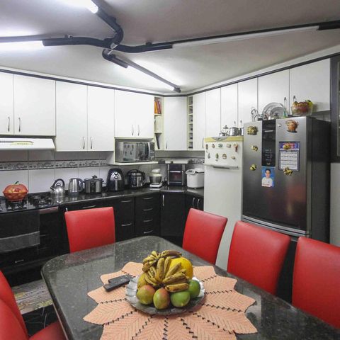 Casa à venda com 450m², 3 quartos e 3 vagasCozinha