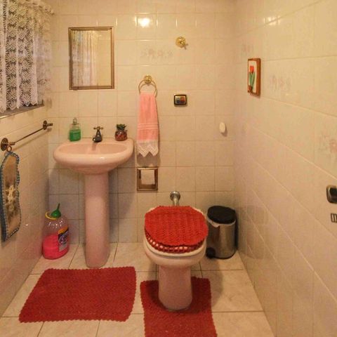 Casa à venda com 450m², 3 quartos e 3 vagasBanheiro do espaço Gourmet