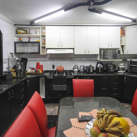 Casa à venda com 450m², 3 quartos e 3 vagasCozinha