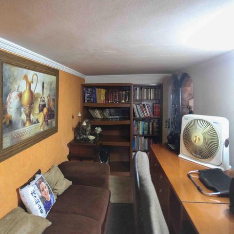 Casa à venda com 450m², 3 quartos e 3 vagasEscritório