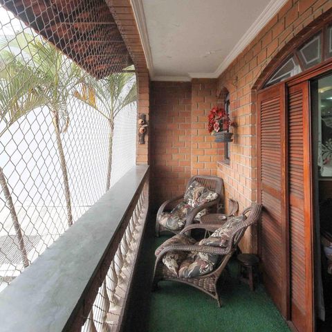 Casa à venda com 450m², 3 quartos e 3 vagasVaranda da Suíte