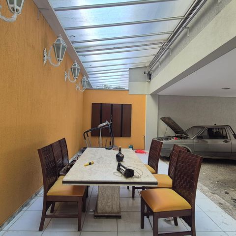 Casa de condomínio à venda com 470m², 3 quartos e 6 vagas Casa de condomínio à venda com 470m², 3 quartos e 6 vagasÁrea comum