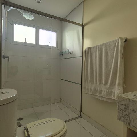 Casa de condomínio à venda com 470m², 3 quartos e 6 vagas Casa de condomínio à venda com 470m², 3 quartos e 6 vagasBanheiro do Quarto 3