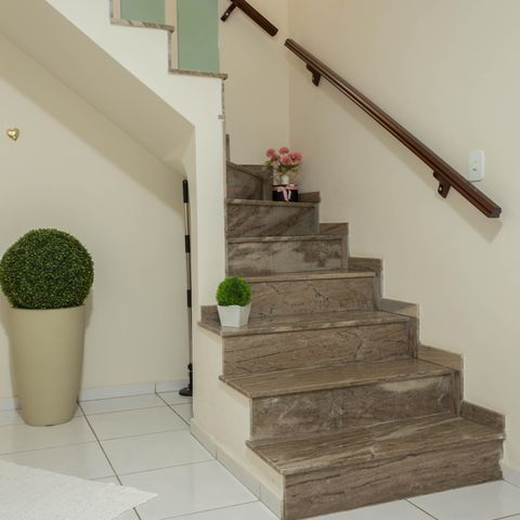 Casa à venda com 127m², 2 quartos e 2 vagas Casa à venda com 127m², 2 quartos e 2 vagasSala