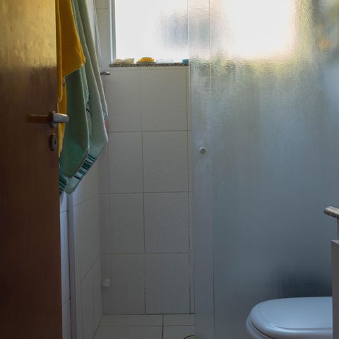 Casa à venda com 127m², 2 quartos e 2 vagas Casa à venda com 127m², 2 quartos e 2 vagasBanheiro