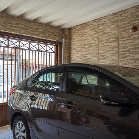 Casa à venda com 127m², 2 quartos e 2 vagas Casa à venda com 127m², 2 quartos e 2 vagasGaragem