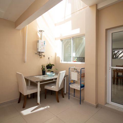 Casa à venda com 156m², 3 quartos e 1 vaga Casa à venda com 156m², 3 quartos e 1 vagaÁrea comum