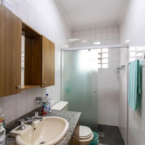 Casa para alugar com 100m², 4 quartos e 3 vagasBanheiro