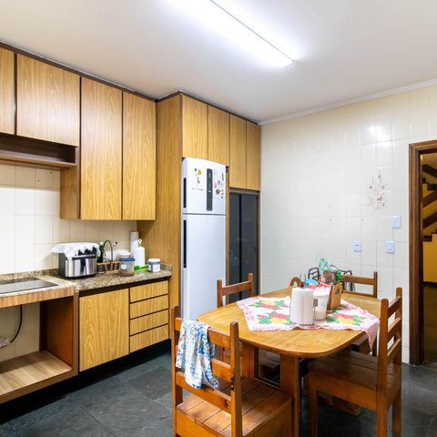 Casa para alugar com 100m², 4 quartos e 3 vagasCozinha