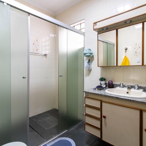 Casa para alugar com 100m², 4 quartos e 3 vagasBanheiro da Suíte 2