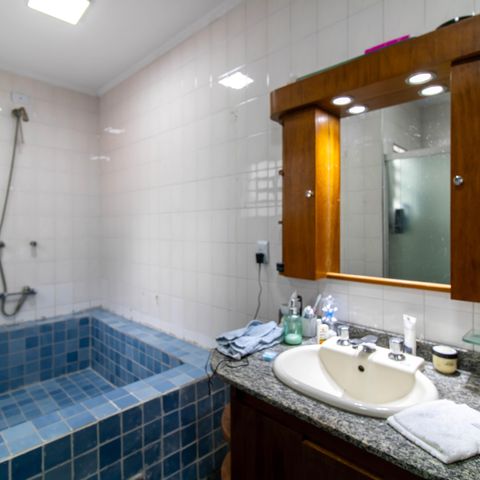 Casa para alugar com 100m², 4 quartos e 3 vagasBanheiro da Suíte 1