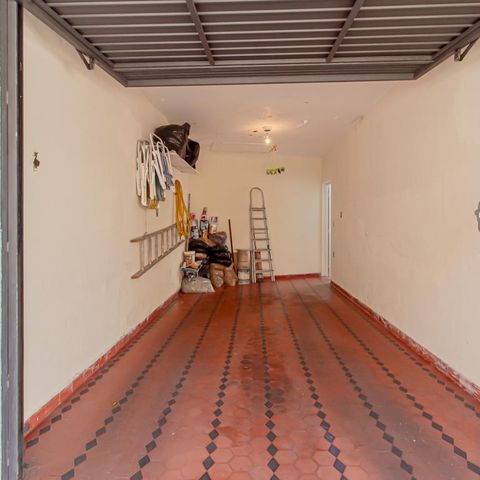 Casa à venda com 107m², 2 quartos e 1 vaga Casa à venda com 107m², 2 quartos e 1 vagaGaragem
