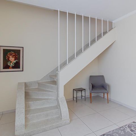 Casa à venda com 107m², 2 quartos e 1 vaga Casa à venda com 107m², 2 quartos e 1 vagaSala
