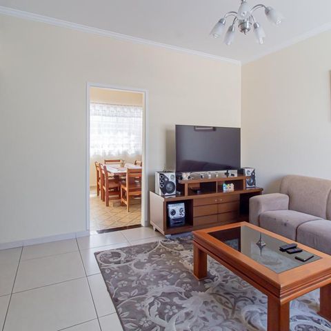 Casa à venda com 107m², 2 quartos e 1 vaga Casa à venda com 107m², 2 quartos e 1 vagaSala