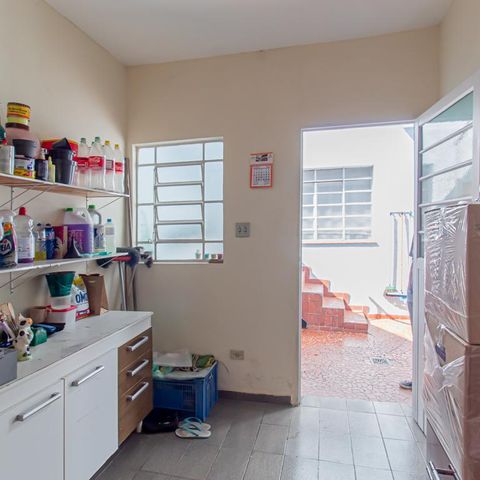 Casa à venda com 107m², 2 quartos e 1 vaga Casa à venda com 107m², 2 quartos e 1 vagaEdícula