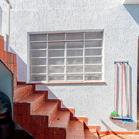 Casa à venda com 107m², 2 quartos e 1 vaga Casa à venda com 107m², 2 quartos e 1 vagaÁrea de Serviço