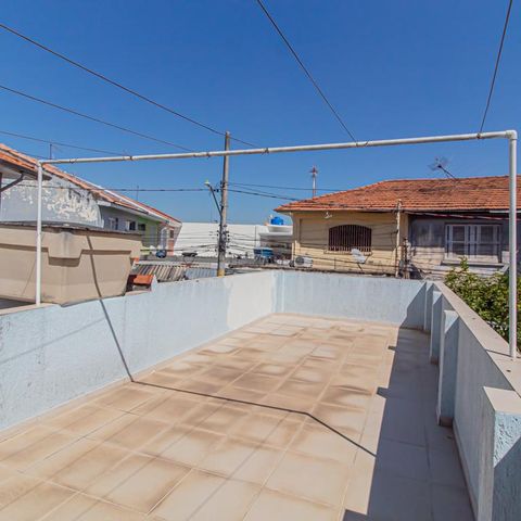 Casa à venda com 107m², 2 quartos e 1 vaga Casa à venda com 107m², 2 quartos e 1 vagaTerraço