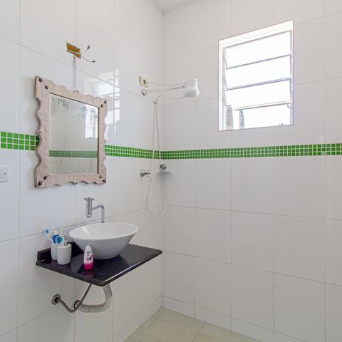 Casa à venda com 107m², 2 quartos e 1 vaga Casa à venda com 107m², 2 quartos e 1 vagaBanheiro Social